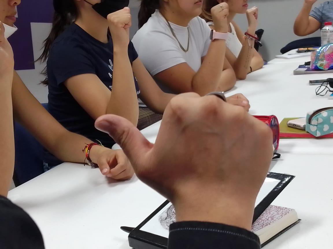  Se mantienen activos los cursos de Lengua de Señas Mexicana en el DIF Municipal