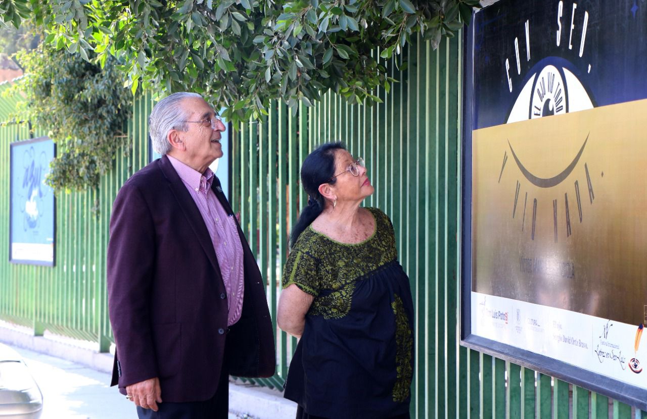  Poetas visitan la Muestra del Concurso de Diseño Gráfico Letras en San Luis 2022 en la Galería del Parque de Morales
