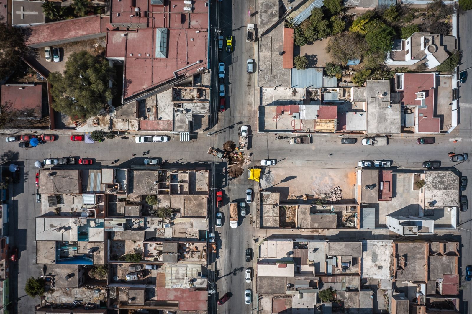  Policía Vial activa dispositivo vial por obras de Interapas en colonia Saucito