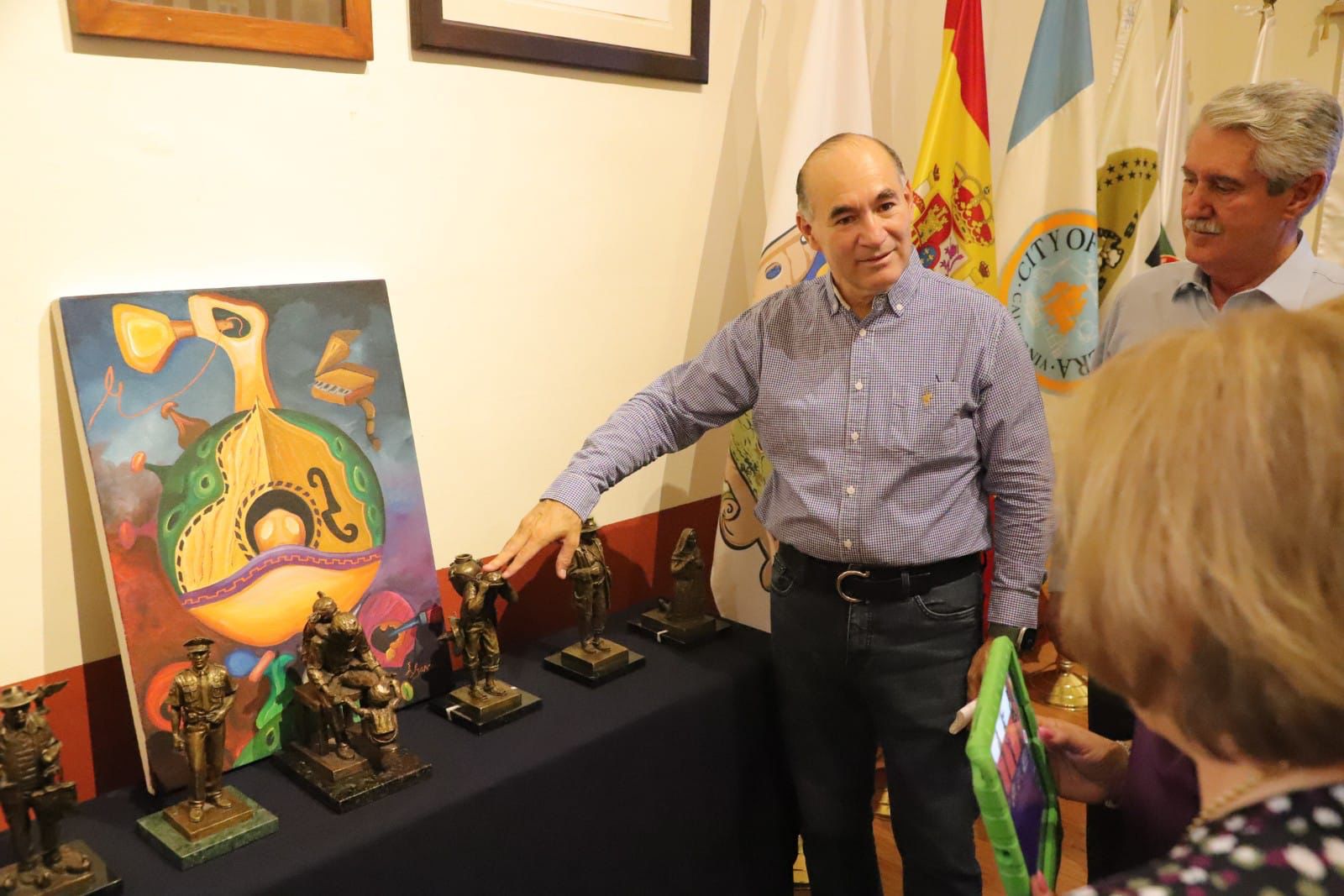 Palacio Municipal abre galería dedicada a las 21 Ciudades Hermanas