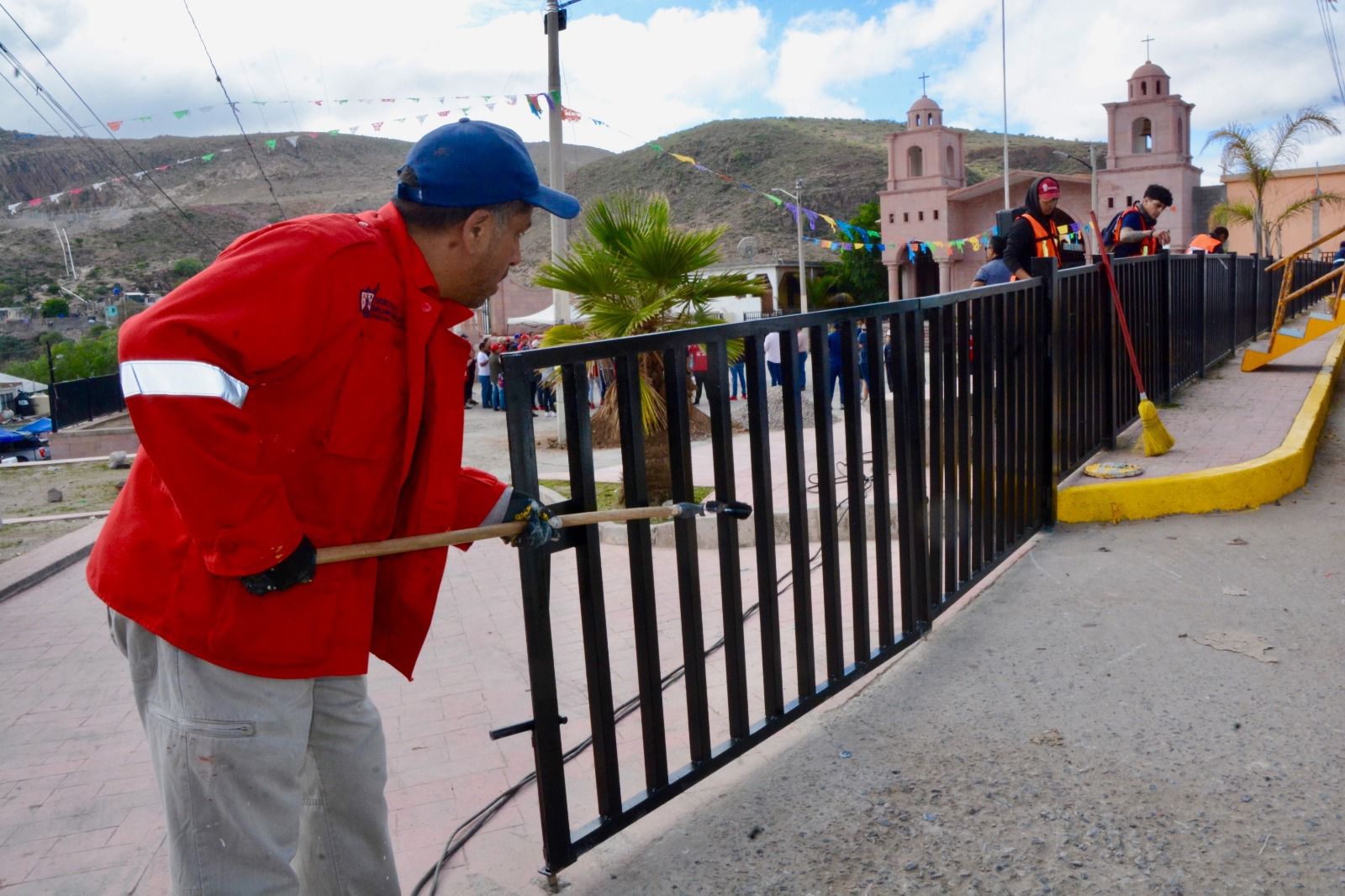 Ayuntamiento de SLP rehabilita espacios públicos en Escalerillas, en el Domingo de Pilas