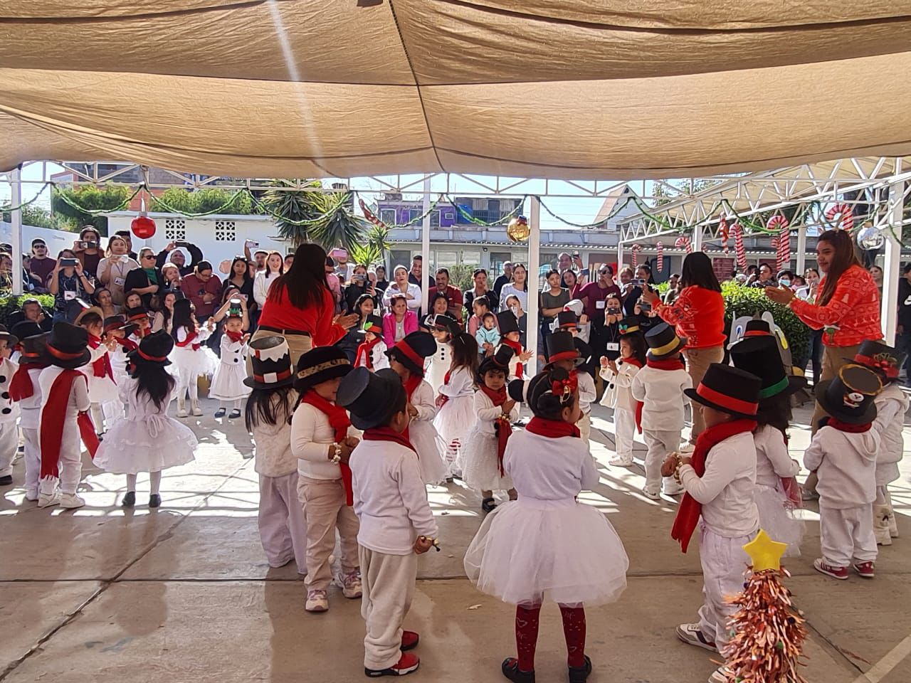 Fotografía de una posada en un centro educativo del dif