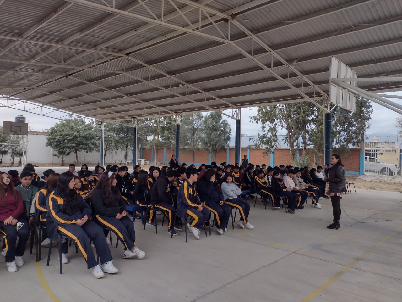 Fotografía de los asistentes a la ponencia