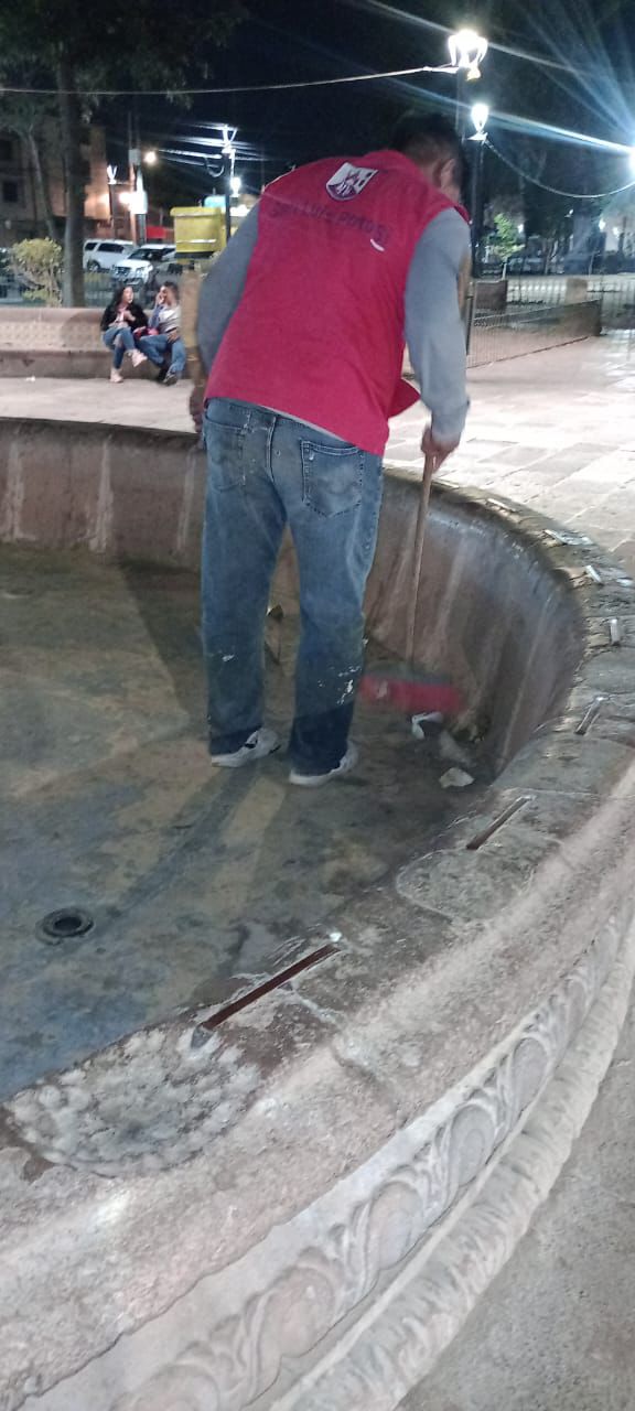 Lleva a cabo Ayuntamiento de San Luis Potosí acciones nocturnas de limpieza e hidrolavado en zona peatonal