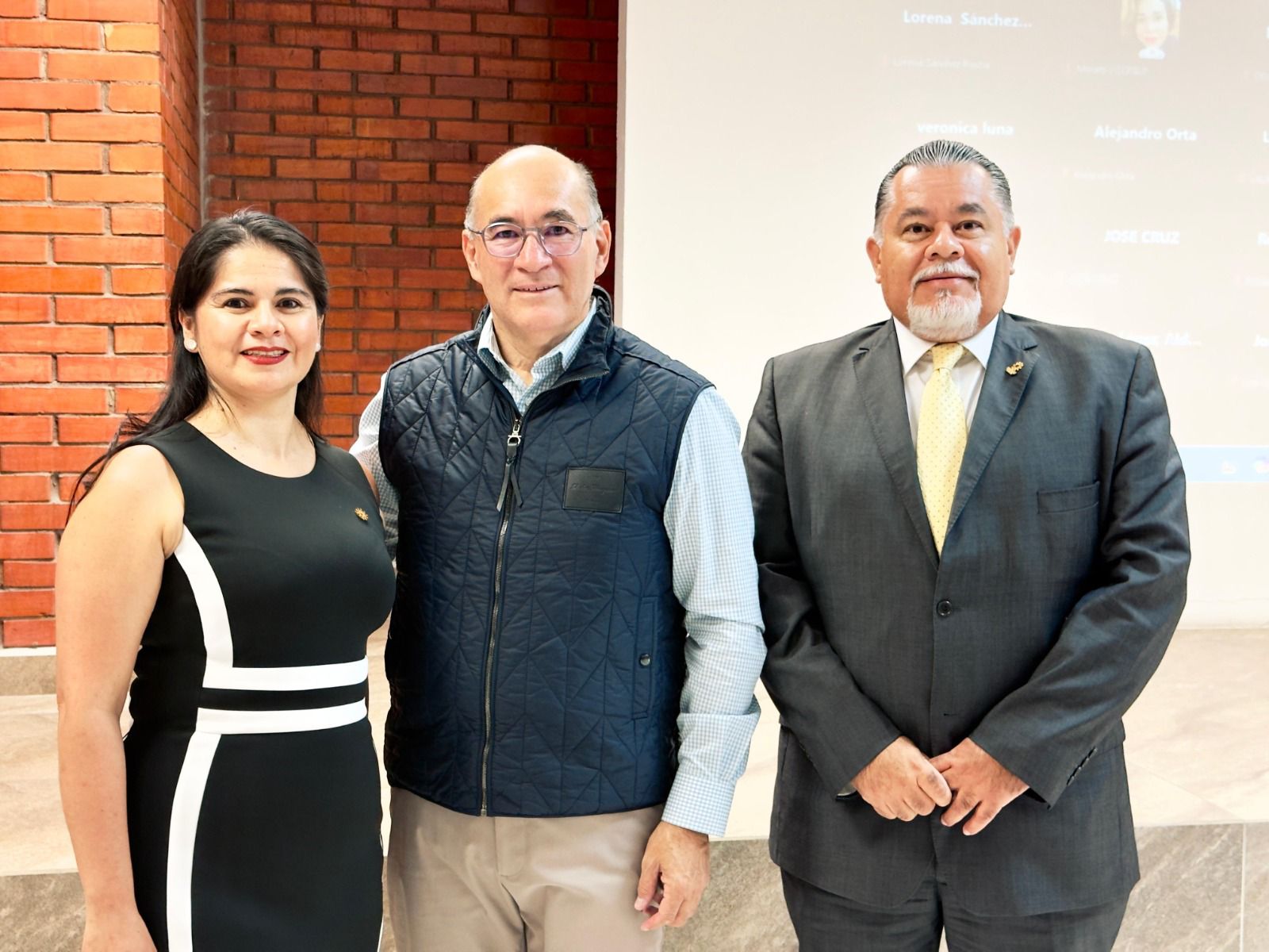 Ante retos globales, administración responsable y transparencia: Enrique Galindo