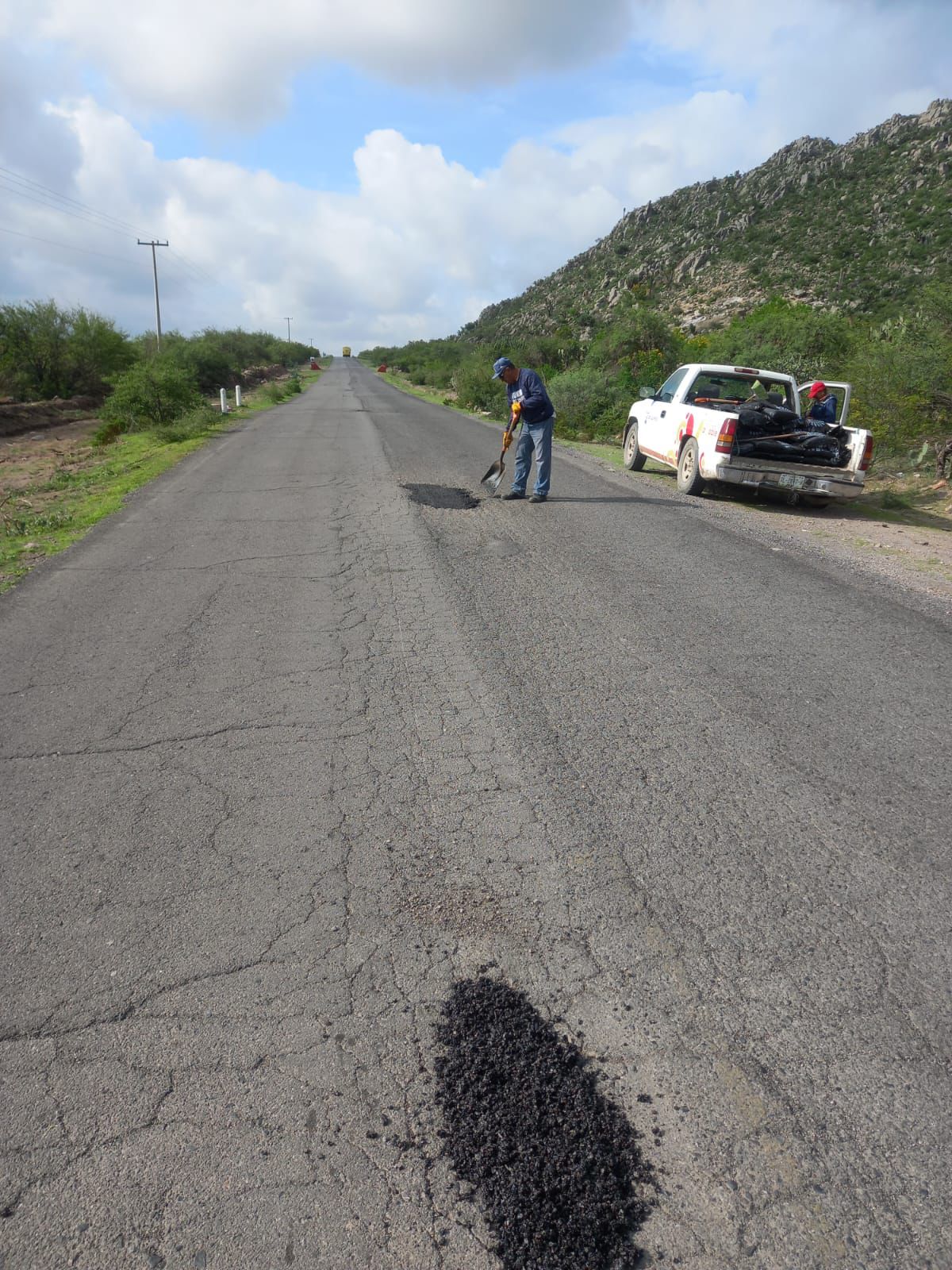 Bacheo emergente municipal llega a más caminos en la demarcación de Bocas