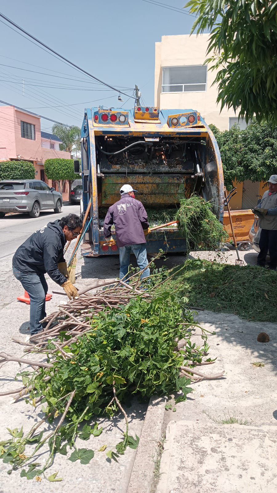 Fortalece Ayuntamiento de SLP limpieza y mantenimiento urbano en la Capital y la Delegación Bocas