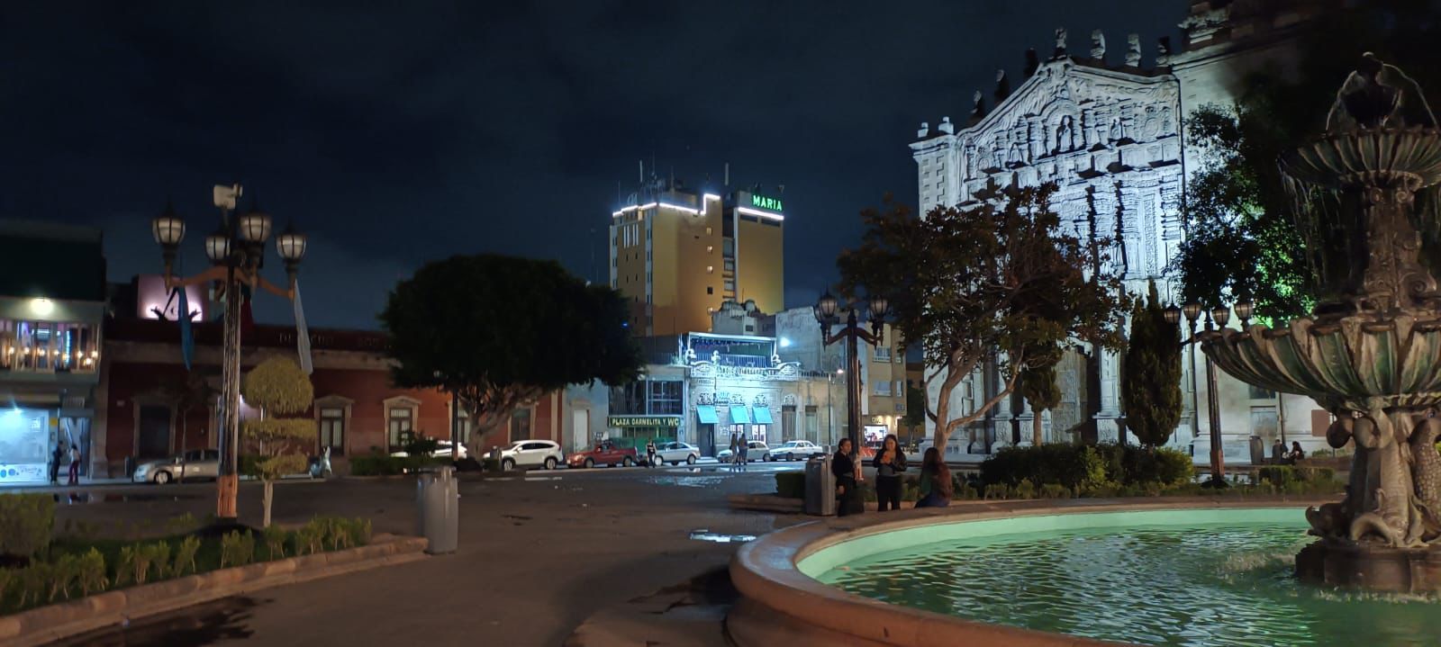 Plaza del Carmen en la noche