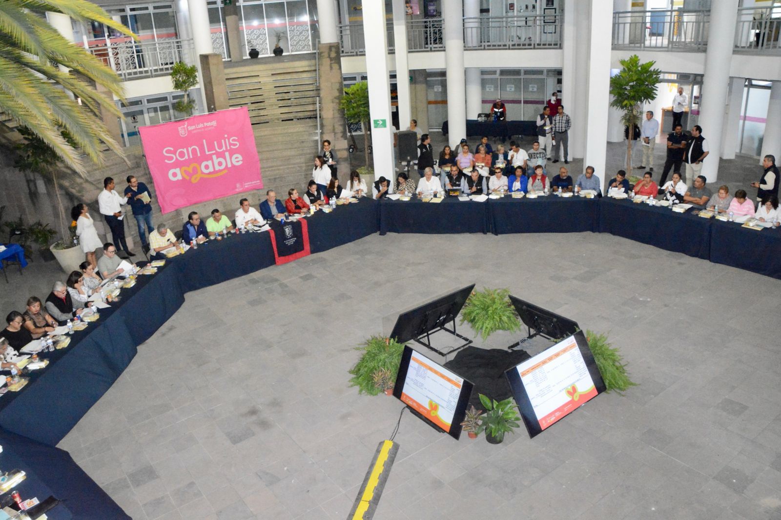 Administración eficiente del Gobierno de la Capital permite garantizar obras para familias potosinas