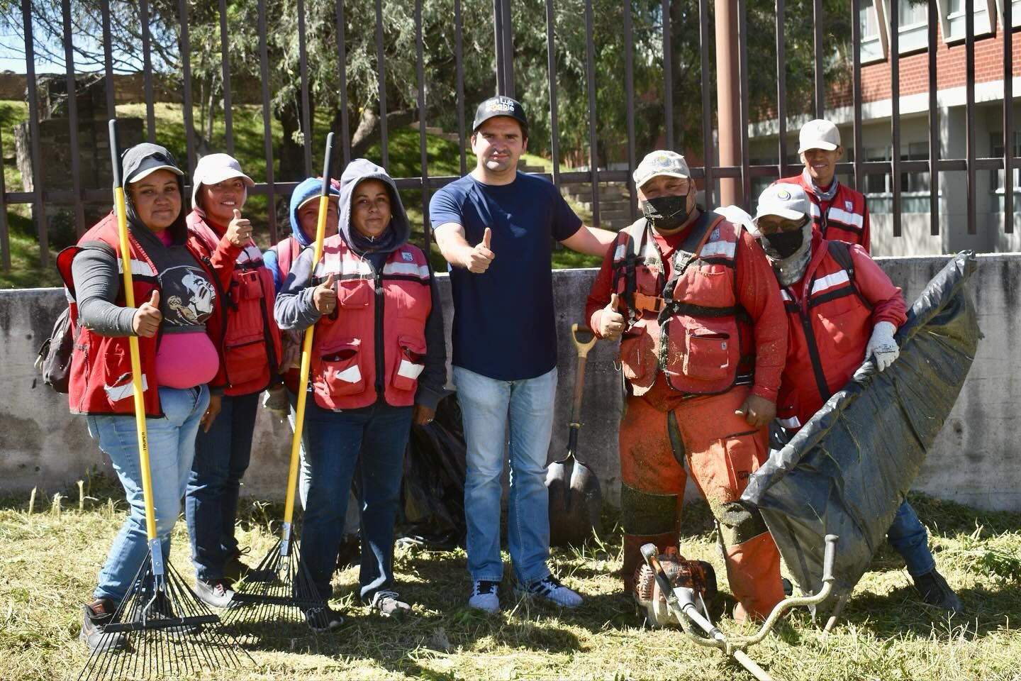 Gobierno de la Capital realiza acciones de limpieza y remozamiento de la calle Ignacio Martínez