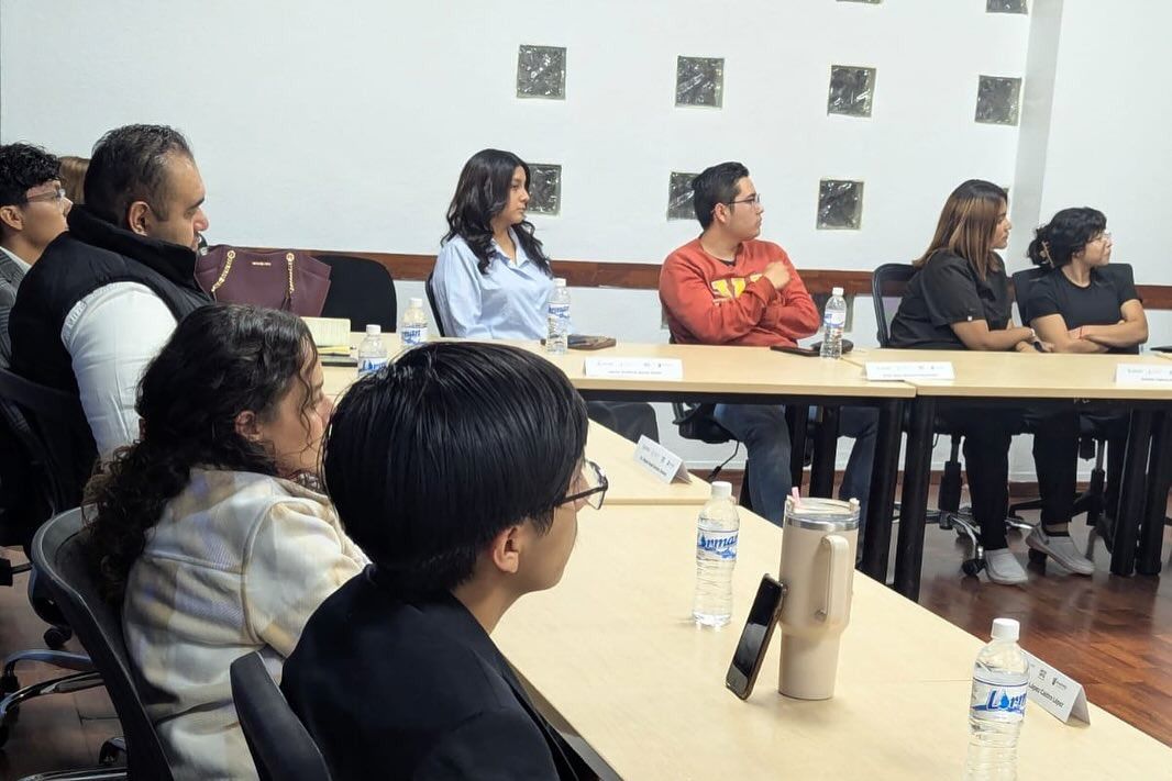 Incentivan Gobierno Capitalino y Consejo Municipal de la Juventud actualización en este sector de la población