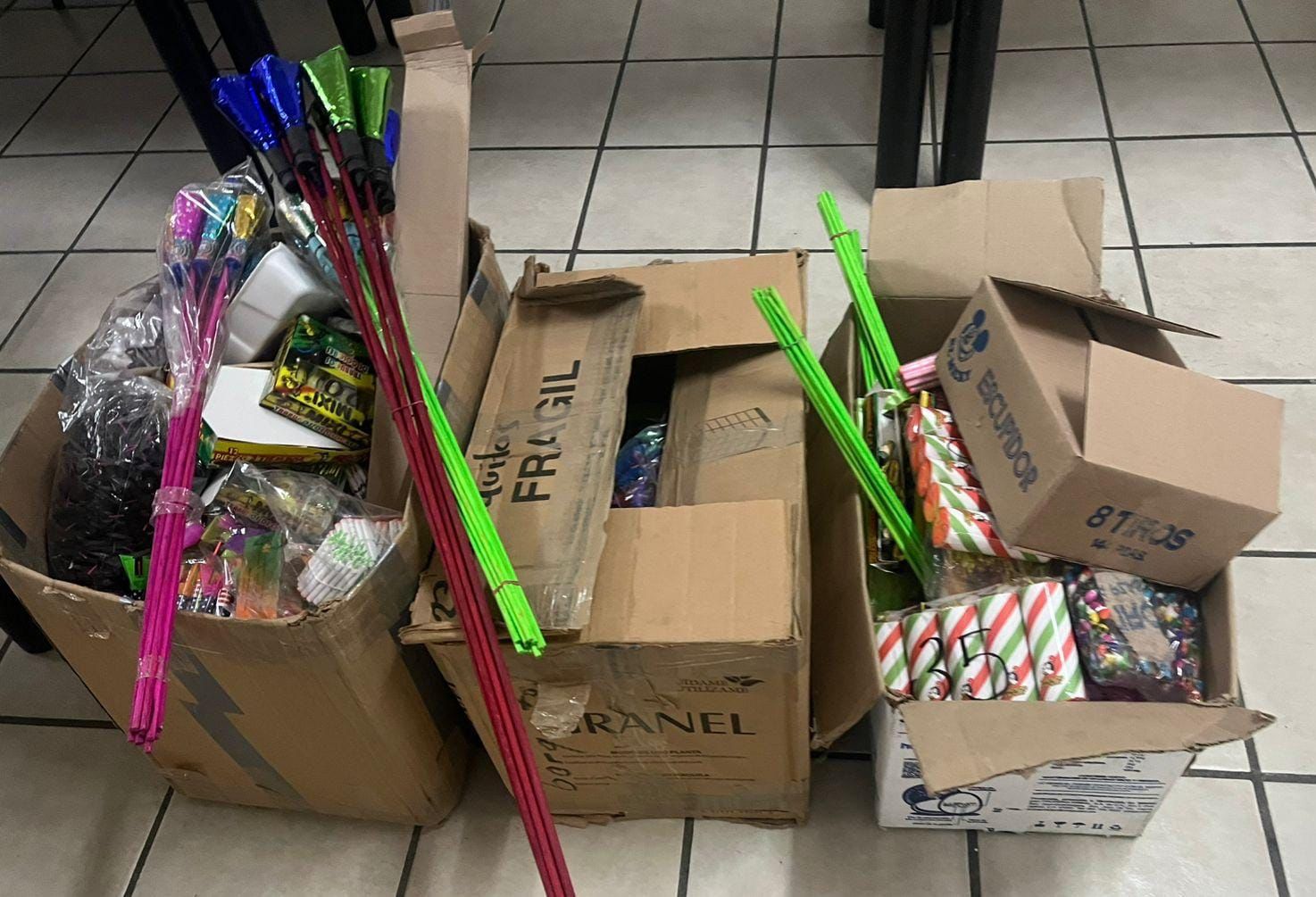 Protección Civil Municipal asegura en su totalidad un punto de venta de pirotecnia por incumplimiento de la Carta Compromiso