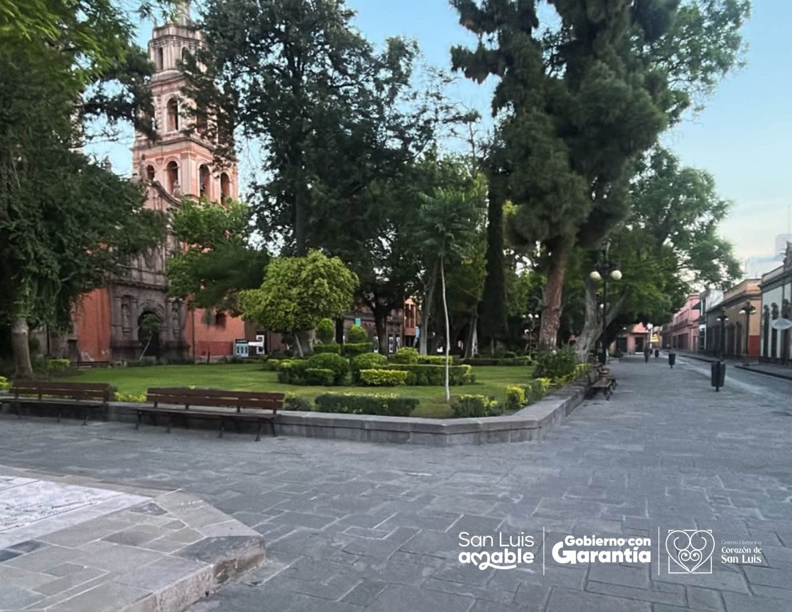 Supervisa Gobierno de la Capital condiciones de plazas para fortalecer el Corazón de San Luis