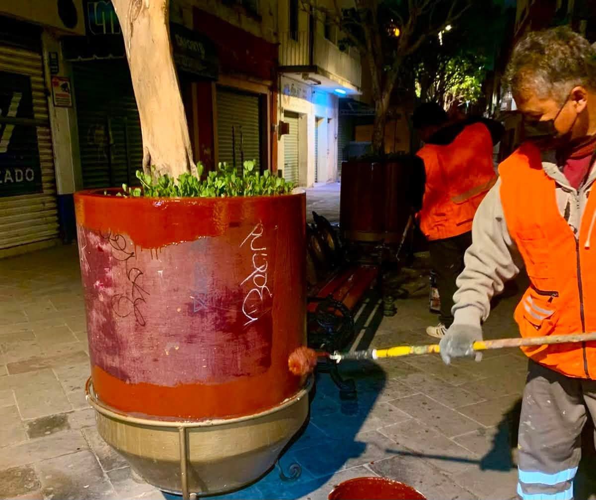 Servicios Municipales refuerza mantenimiento nocturno en distintos puntos de la Capital