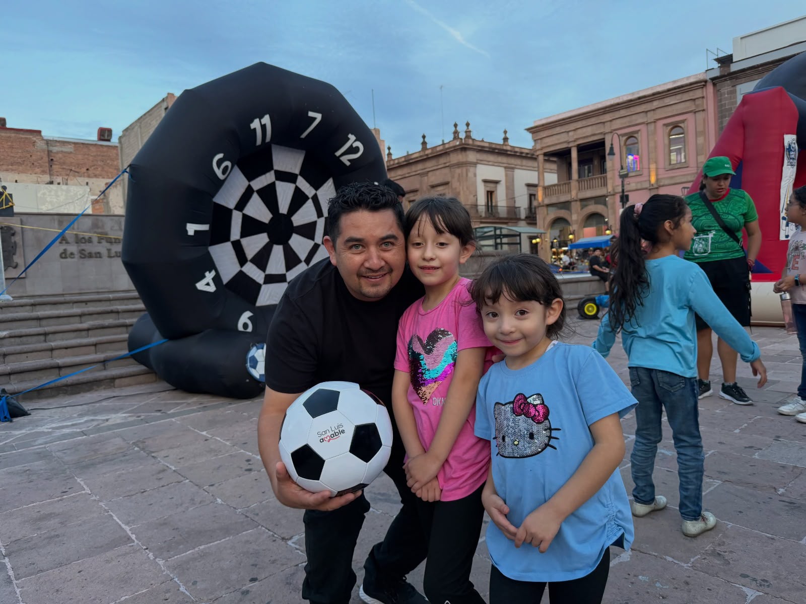 Continúan las actividades de la Dirección de Deporte Municipal, en el marco de la máxima justa mundialista.