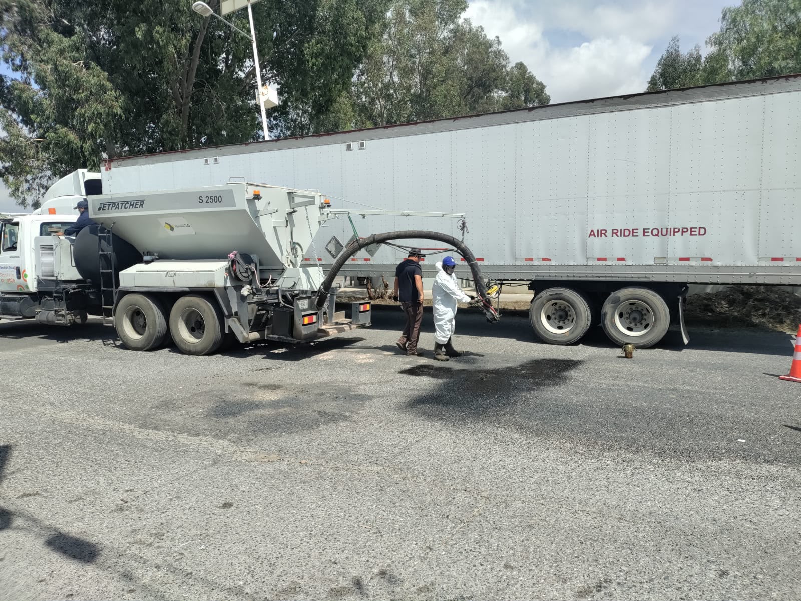 Gobierno de la Capital rehabilita más de 500 metros cuadrados de Eje 130 en la Zona Industrial